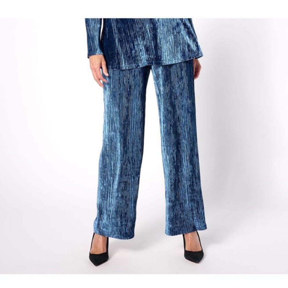 Dennis Basso Elegant Blue Velvet Crinkle Women's Pants. Size 2X